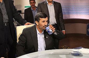احمدی‌نژاد، از آن مناظره تا این مناظره