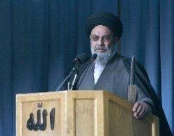 امام جمعه اصفهان:ادارات دولتي و صنايع اولويت جذب نيرو را به پسران بدهند
